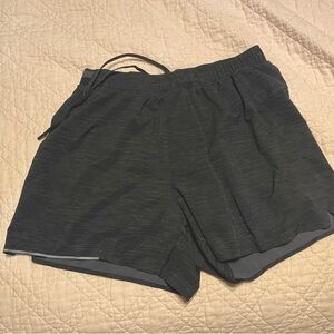 Men’s Lululemon running shorts - perfect condition